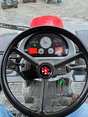 Tracteur agricole Massey Ferguson 6480 Dyna-6