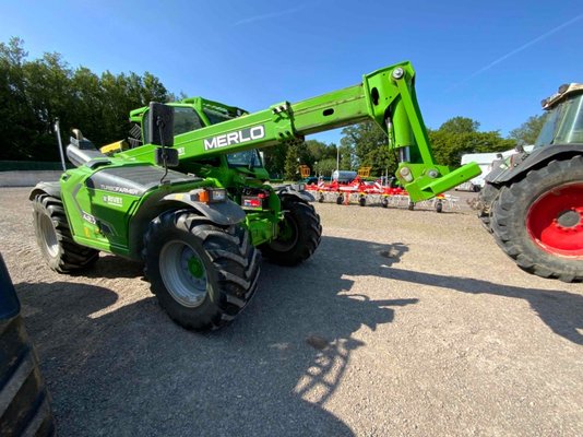 Chariot télescopique agricole Merlo TF 42.7 CS 140