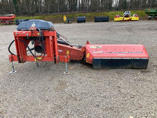 Broyeur d'accotement et déporté Kuhn S 1670 RTR