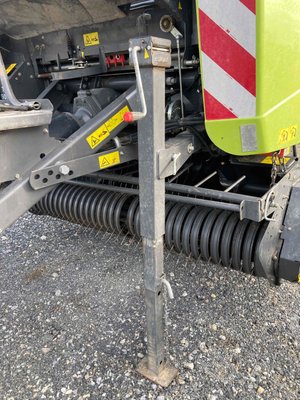 Presse à balles rondes Claas VARIANT 460 RF 