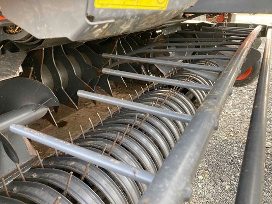 Presse à balles rondes Claas VARIANT 460 RF 