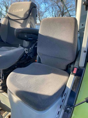 Tracteur agricole Claas ARION 620 CEBIS